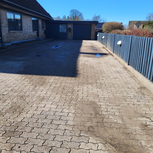 Rensning af fliser ved Carport i Esbjerg