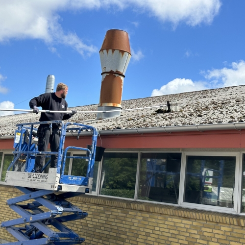 Rensning af tagrender i Fredericia