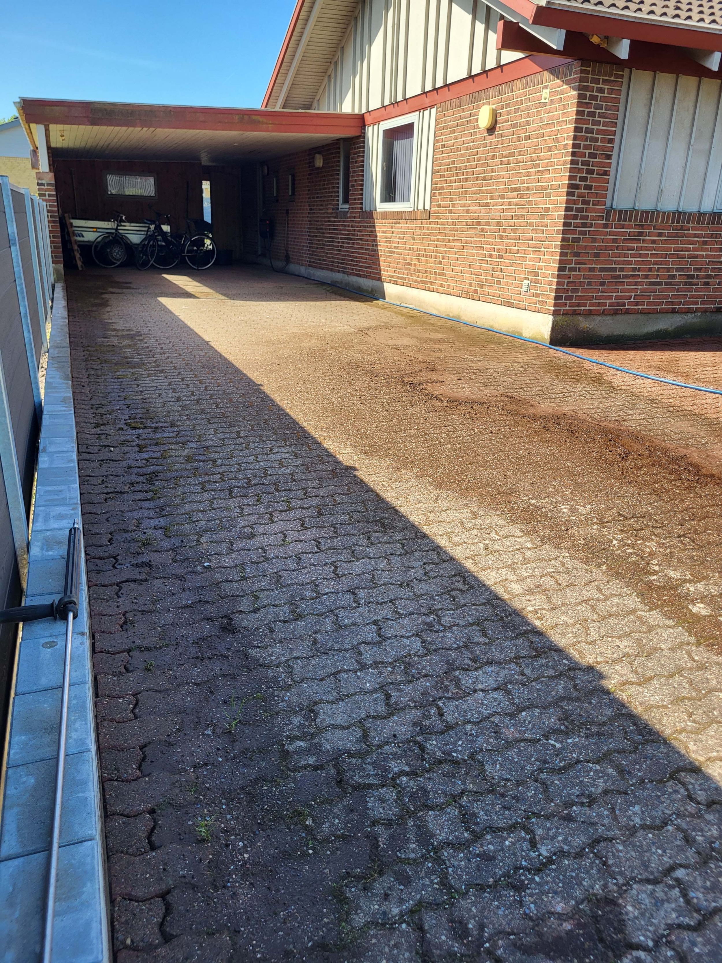 Rensning af fliser i Esbjerg