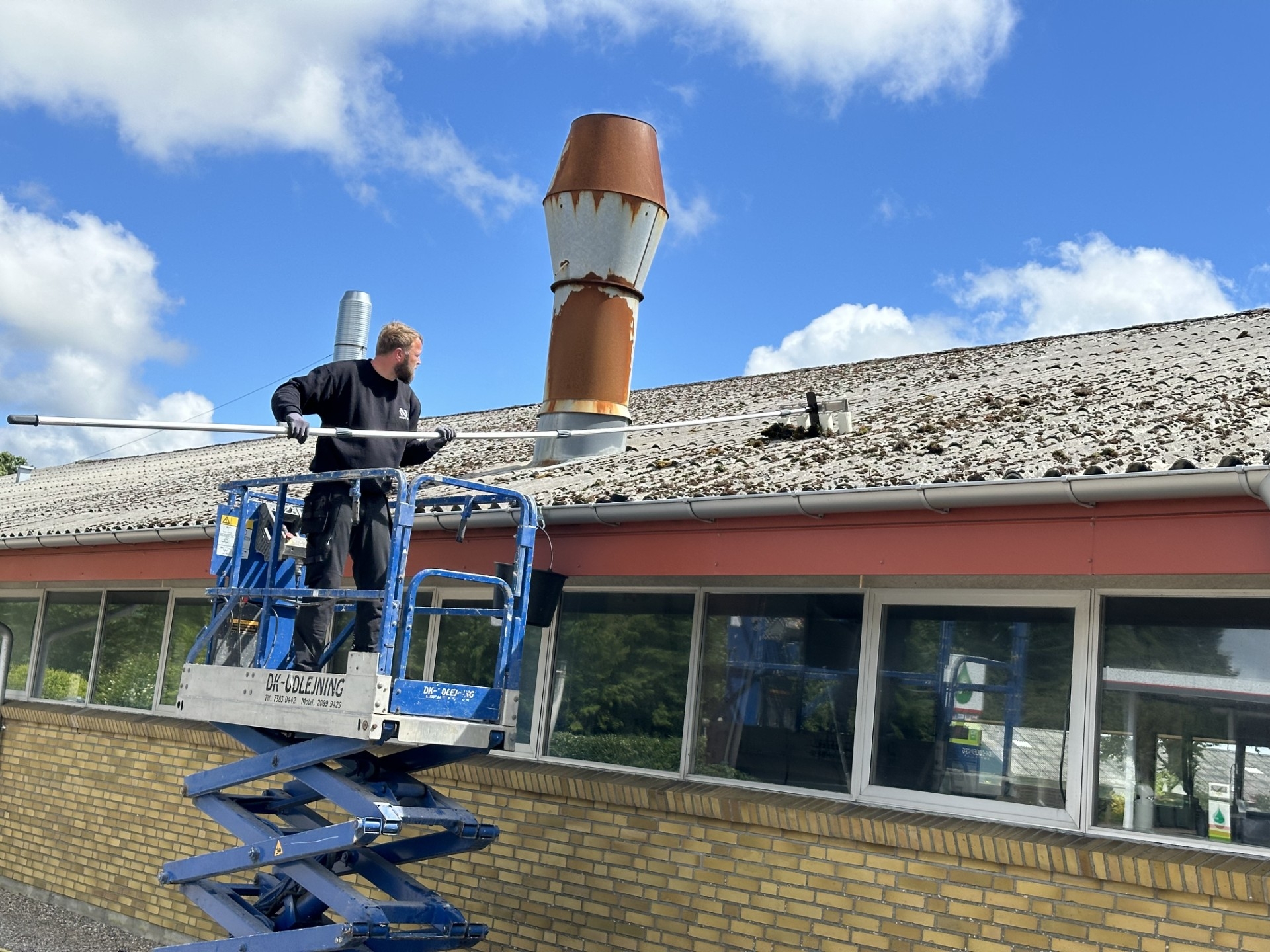 Rensning af tagrender i Fredericia